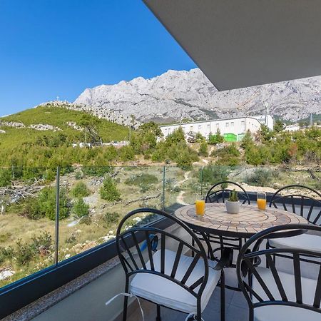 Apartment Oseka Макарска Екстериор снимка