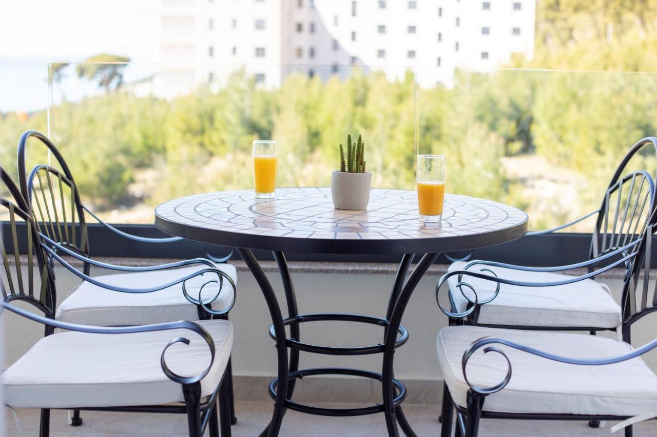 Apartment Oseka Макарска Екстериор снимка
