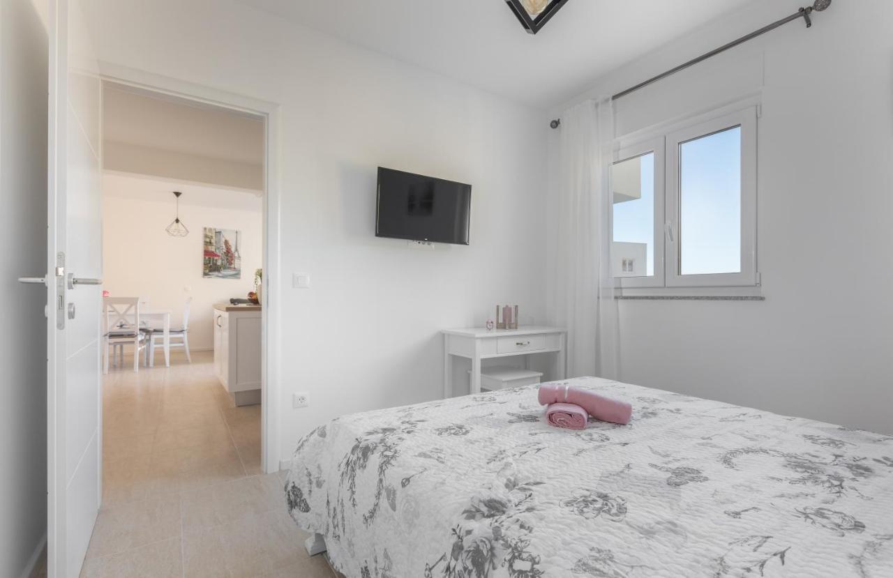Apartment Oseka Макарска Екстериор снимка