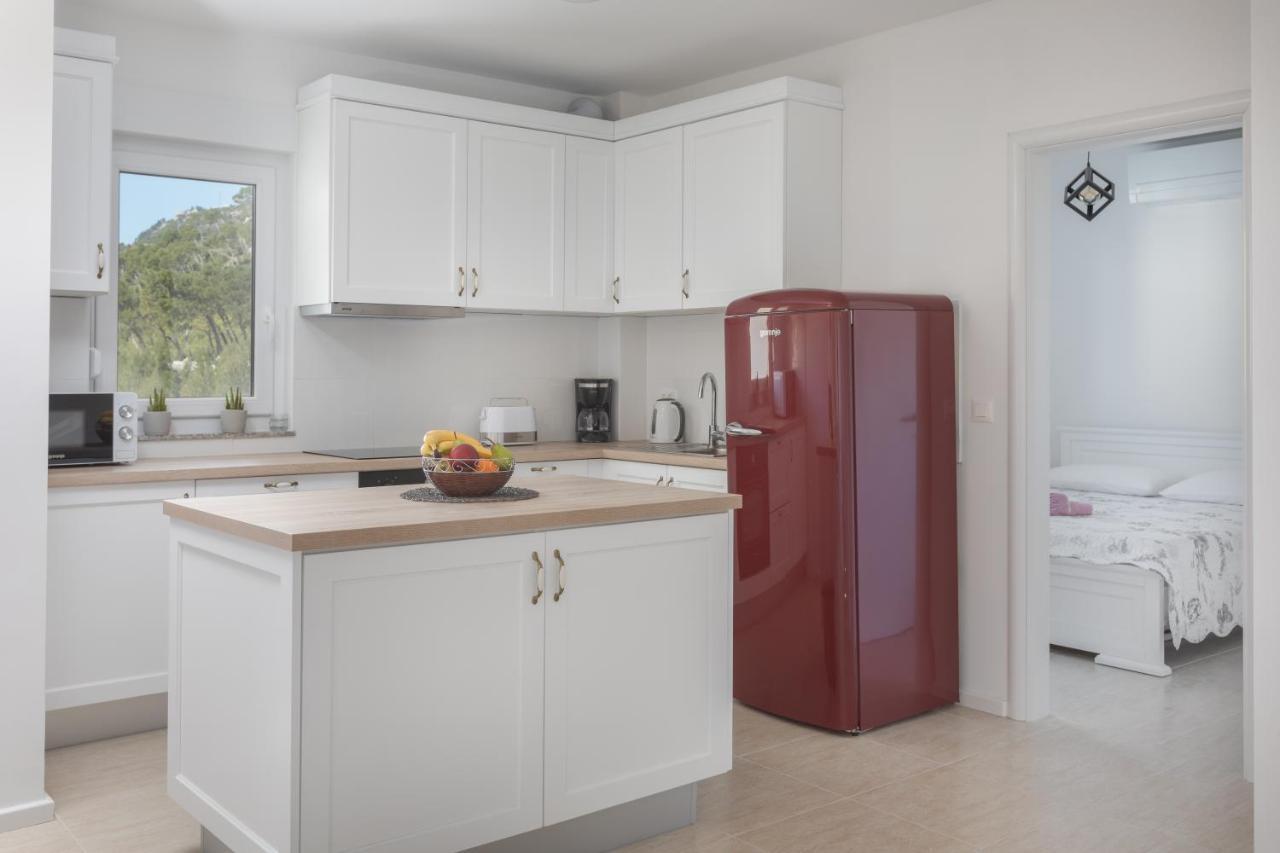 Apartment Oseka Макарска Екстериор снимка