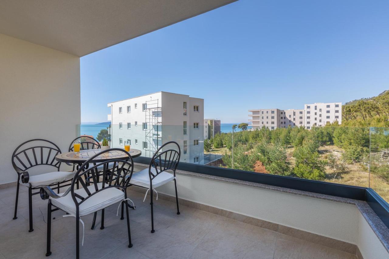 Apartment Oseka Макарска Екстериор снимка