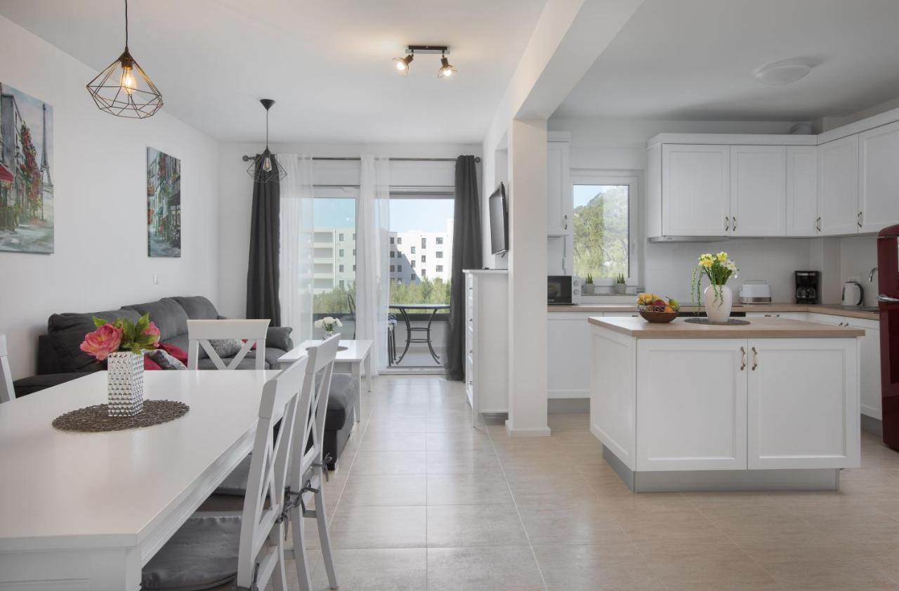 Apartment Oseka Макарска Екстериор снимка